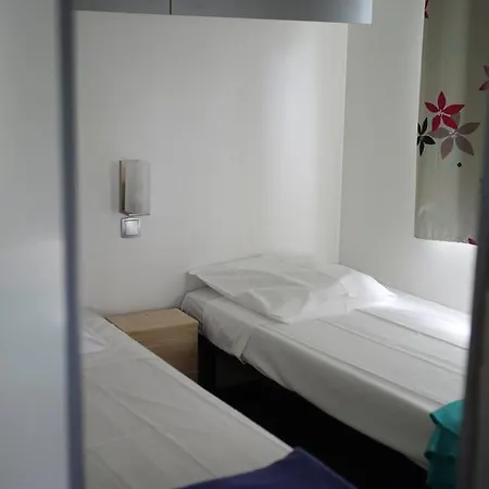 Camping Les Jardins D'elsa مكان تخييم 3*