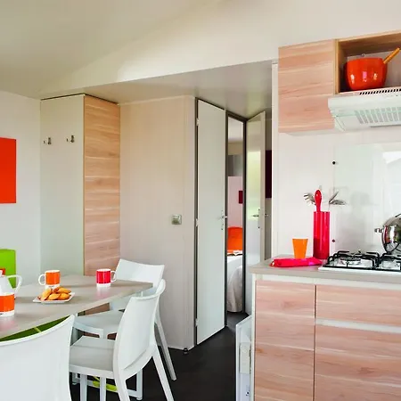 Camping Les Jardins D'elsa فيا